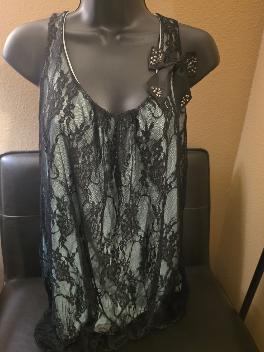 C’est moi Black Green Floral Lace Overlay Scoop Neck Sleeveless Tank Top in 2X